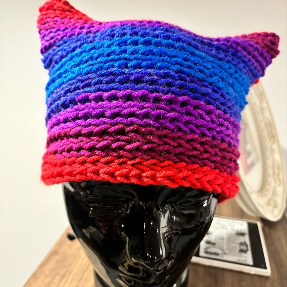 Handmade crochet beanie - Picture 5 of 5